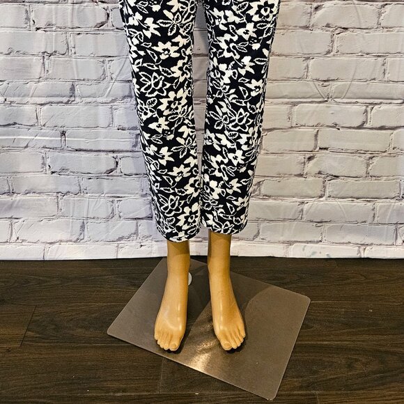 BANANA REPUBLIC, boyfriend cut blue and off-white floral jeans - Picture 8 of 11